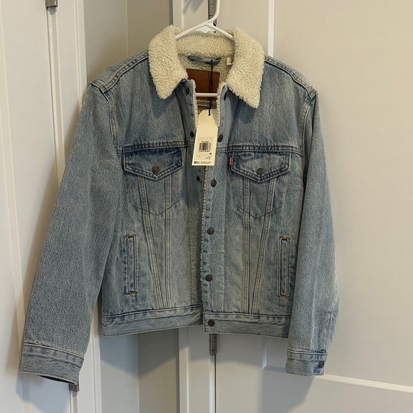 Levi's Kids Light Blue Denim Jacket with Cream Sherpa Collar - Picture 1 of 3